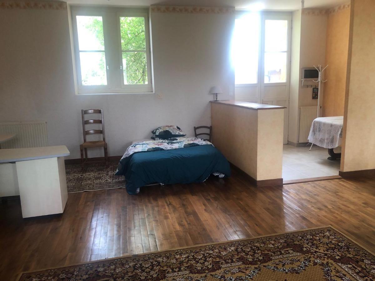 Gite -Belle Maison Dans Une Ancienne Ecole-Tarif Reduit Hors We ! Chanzeaux Εξωτερικό φωτογραφία